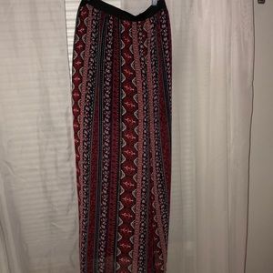Patterned maxi skirt